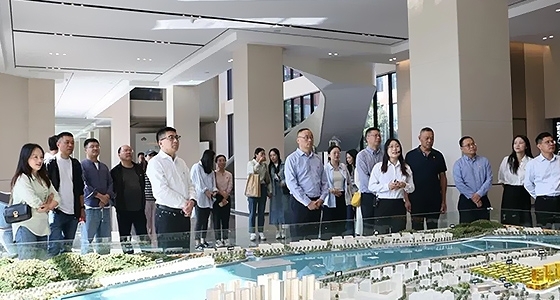 循迹溯源学头脑、、求是挺进促践行