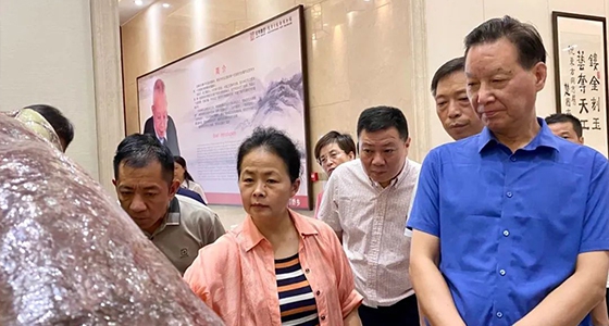 石语千秋松，广迎八方客——亚游集团ag8·倪东方艺术博物馆